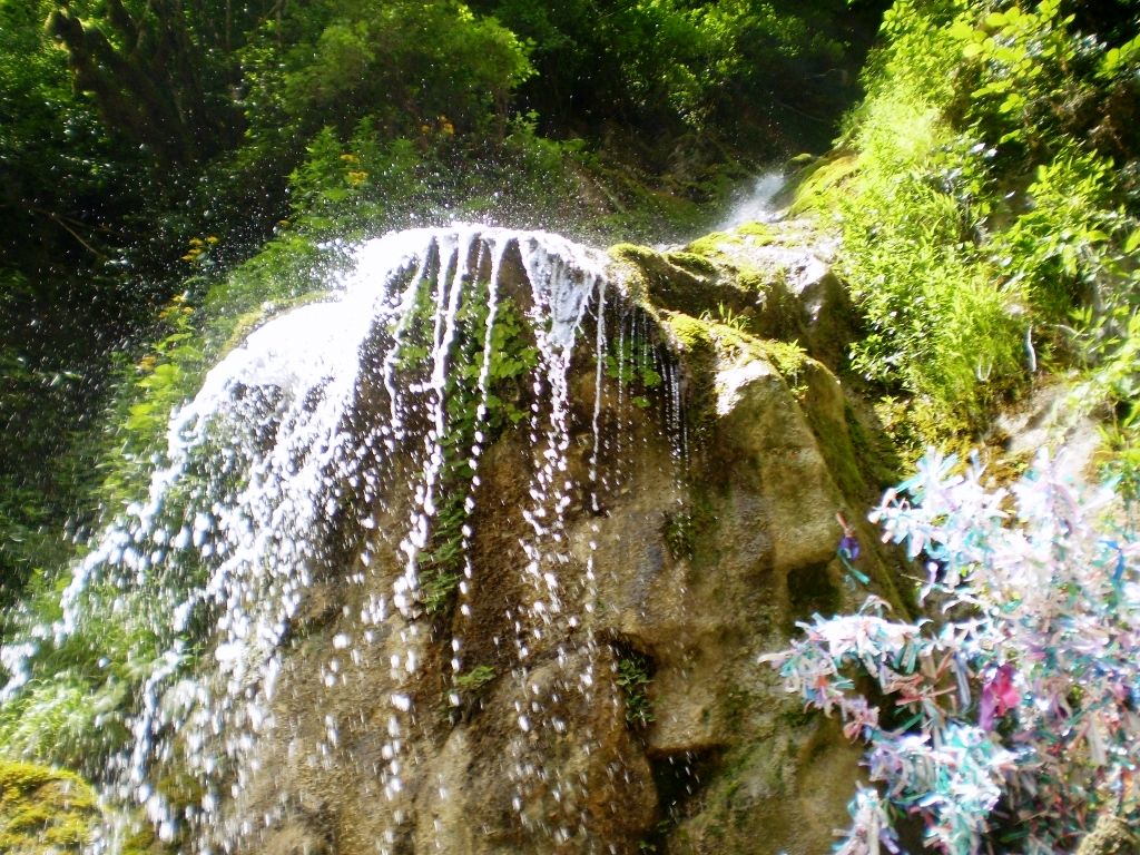 Водопады Девичьи слезы и Мужские слезы в Абхазии