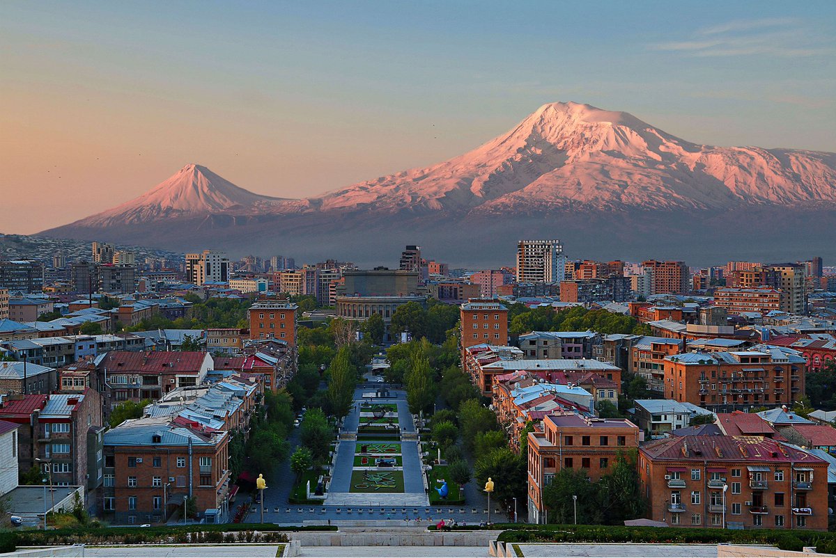Гора Арарат вид с Еревана